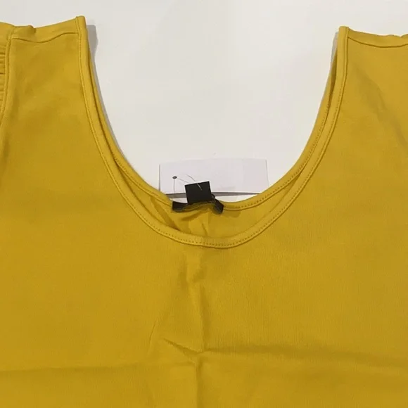 Ann Taylor Ruffle Trim Tank Size L - Picture 5 of 8